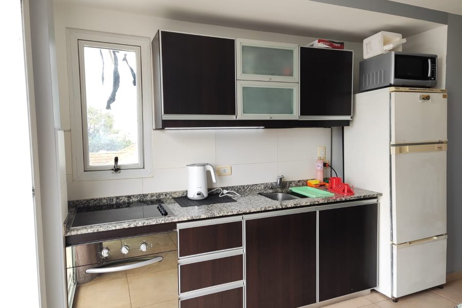 ¡Confort y Conectividad! Departamento Reciclado con Aire Acondicionado y Cochera en Mar del Plata 🏙️✨